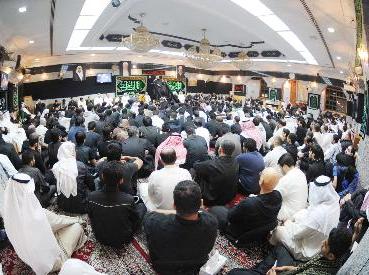 الشيخ حسين الفهيد ملقيا خطبته