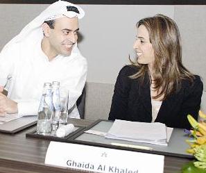 نبيل وغيداء الخالد خلال المؤتمر الصحافي