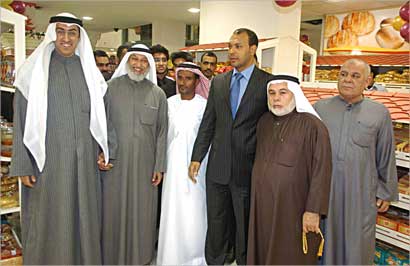 من اليسار: داود الصباح والشراح ومحيي الدين وأبوبكر وسليم (تصوير نور هنداوي)