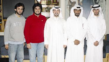 ... ومع علي الجمعة وبعض اعضاء النادي العلمي