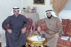 طارق وجيه المدني مع الزميل سعود الديحاني