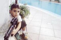 الحفيد خالد لم يره جده وجيه المدني ولكنه محب للعسكرية