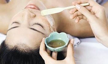 قناعات من العسل والبرتقال لنعومة البشرة ونضارتها