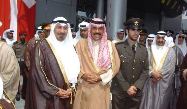 ولي العهد ومحمد الصباح ونجله صباح