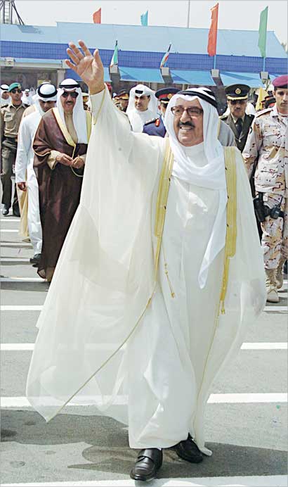 سمو الأمير محييا مستقبليه