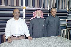 ... ومع عماله