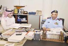 الجراح متحدثاً الى الزميل حسين الحربي