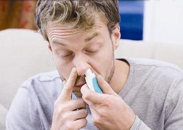 حساسية الأنف عطس متكرر وانسداد بالأنف وسيلان منها