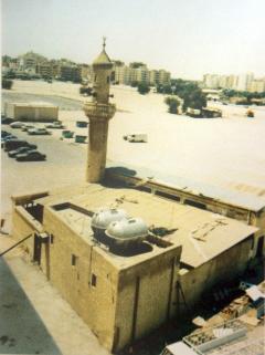 مسجد علي الدويلة في الفروانية تأسس سنة 1946