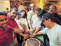 الوفد الصحافي يحتفل بعيد ميلاد مجلة سواح