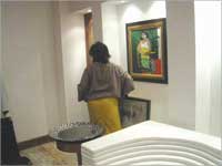 ... تنقلها إلى مكان مناسب لها