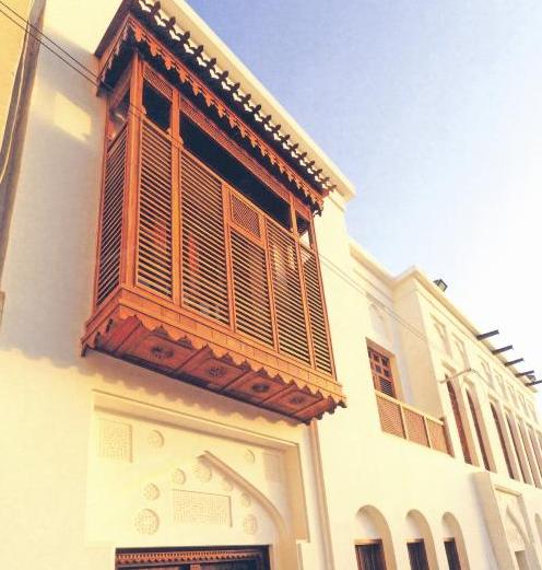 شباك قديم في المركز