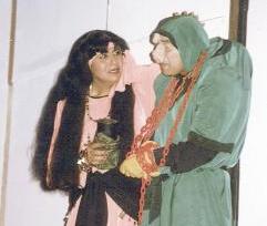 6 - في مسرحية «الغجرية والأحدب»