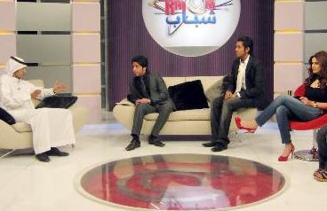 مع فريق عمل برنامج «رايكم شباب»