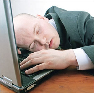 متاعب صحية للاستخدام الخاطئ ولفترات طويلة للوحة المفاتيح 