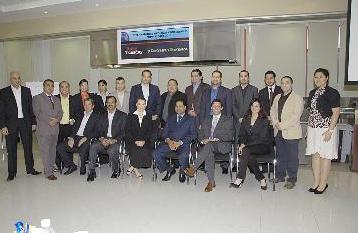 u0641u0631u064au0642 u0639u0645u0644 u0627u0644u0645u0637u0639u0645 u0641u064a u0635u0648u0631u0629 u062cu0645u0627u0639u064au0629t(u062au0635u0648u064au0631 u0639u0644u064a u0633u0627u0644u0645)