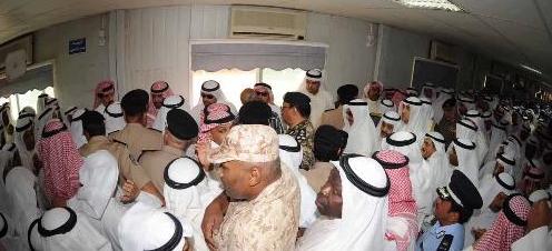 الفهد يتلقى التعازي
