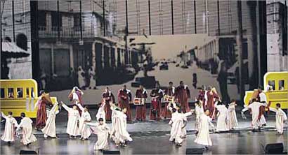 رقصة استعراضية