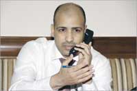 يرد على اتصالات قراء «الراي»