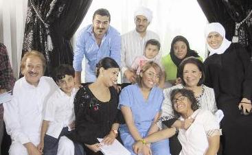 أبطال العمل في لقطة جماعية