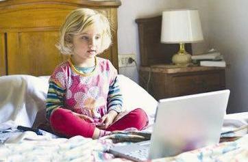 الأطفال الأكثر عرضة لإدمان الإنترنت