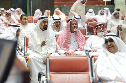 u0627u0644u0645u0636u0627u0631u0628u0648u0646 u064au062au062du0631u0643u0648u0646 u0628u062du0630u0631 u0634u062fu064au062f (u062au0635u0648u064au0631 u0632u0643u0631u064au0627 u0639u0637u064au0629)