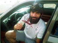 الحداد بلحيته الطويلة