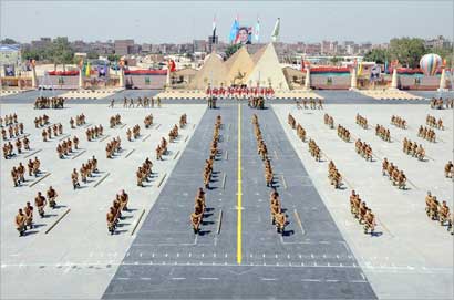 u062au0634u0643u064au0644u0627u062a u0639u0633u0643u0631u064au0629 u0641u064a u0627u062du062au0641u0627u0644u064au0629 u064au0648u0645 u0627u0644u062au0641u0648u0642