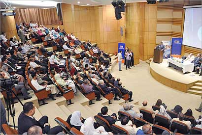 جانب من الندوة