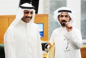 الغانم ومخلد العازمي