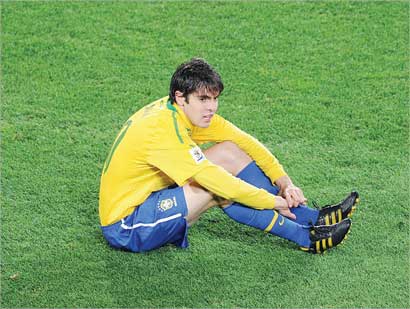 ريكاردو كاكا خلال المباراة أمام تشيلي وقد رحب بدخول دي ماريا إلى ريال مدريد (ا ب)