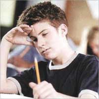 بعض الطلاب يصابون بالكآبة أيام الامتحانات