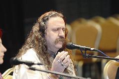 عازف الجوزة 	(تصوير - زكريا عطية)