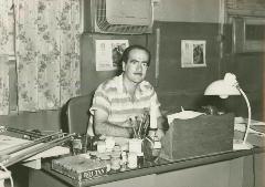 في مكتبه بالتوجيه المعنوي سنه 1965