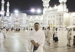 حبيب الزيات محرما في ساحة الحرم