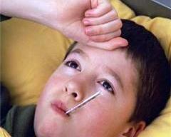 إذا شعر الوالدان بمرض طفلهما عليهما المسارعة إلى إفطاره