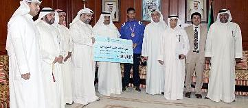 u062eu0627u0644u062f u0627u0644u0628u062fu0631 u064au0633u0644u0645 u0627u0644u0634u064au0643 u0625u0644u0649 u0627u0644u0633u0628u0627u062d u0627u0644u062bu0648u064au0646u064a u0628u062du0636u0648u0631 u0639u0635u0627u0645 u062cu0639u0641u0631