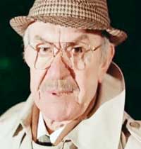 أدهم في «عنتر زمانه»