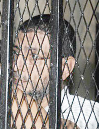 إيهاب صلاح خلف القضبان 