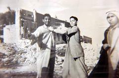 البكر ومزاح مع احد اصدقائه في الصغر