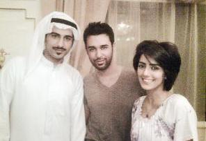 فؤاد بشخصية فهد مع الكاتب فهد العليوة وبطلة «ساهر الليل» هيا عبد السلام