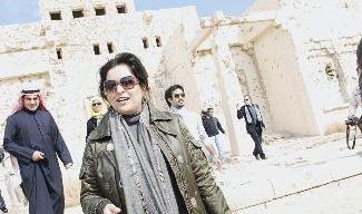 اشواق المضف سعيدة بالرحلة