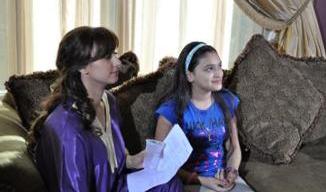 هيفاء وشوق بمشهد آخر	  (تصوير علي السالم)