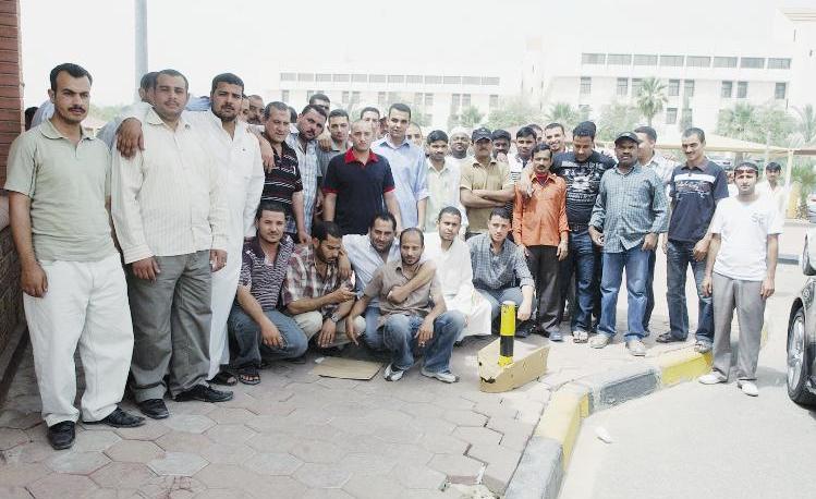 شركات قراءة العدادات غير ملتزمة بدفع الرواتب