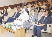 u0627u0644u0645u0637u064au0631u064a u0648u062au0648u0644u0631 u0641u064a u0645u0642u062fu0645 u0627u0644u062du0636u0648u0631t (u062au0635u0648u064au0631 u0630u0643u0631u064au0627 u0639u0637u064au0629)