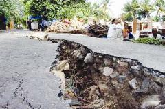 الانهيارات الأرضية تسببت في مقتل الآلاف والسبب هو الفساد البيئي