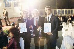 ... ومع إحدى الشخصيات الأوروبية