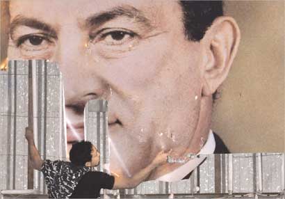 مبارك ازيح من الصورة ... وبقيت ثروته في قلب المشهد السياسي 