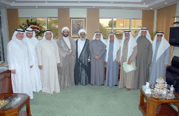 u0627u0644u062eu0631u0627u0641u064a u0641u064a u0635u0648u0631u0629 u062cu0645u0627u0639u064au0629 u0645u0639 u0623u0639u0636u0627u0621 u00abu0627u0644u0648u0642u0641 u0627u0644u062cu0639u0641u0631u064au00bbr