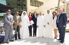 النفيسي متوسطاً عدداً من الحضور